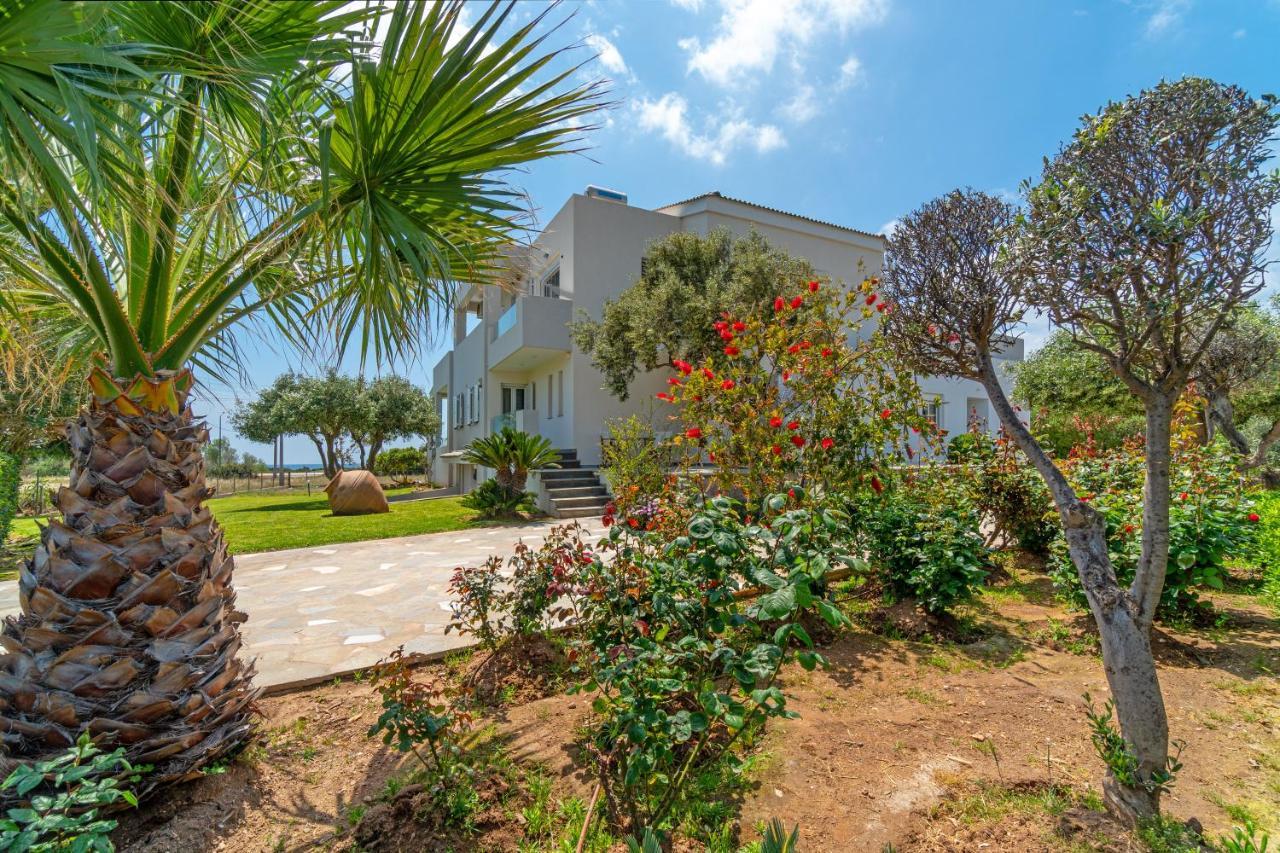 Legrena Beach House 수니언 외부 사진